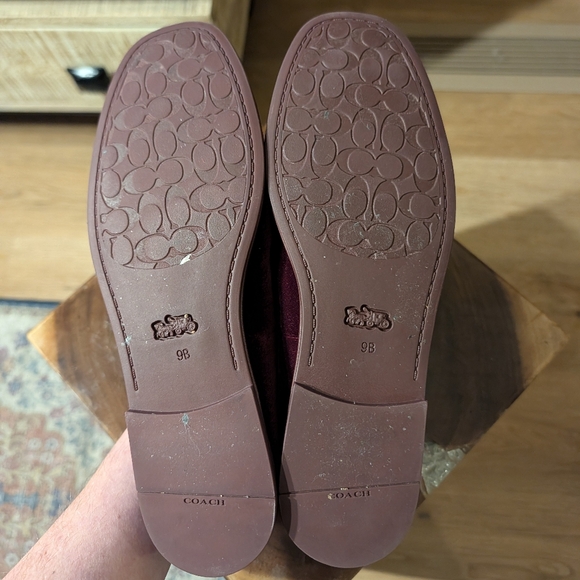 Coach Emilia Velvet Flats sz 9 in Rich Burgundy - Picture 5 of 13